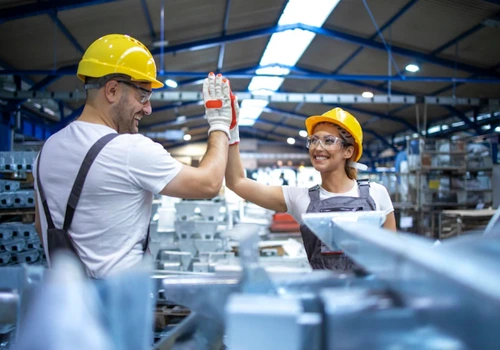 Taxa de desemprego cai a 9,3% em 2022, menor patamar desde 2015, diz IBGE ( Imagem: Freepik)