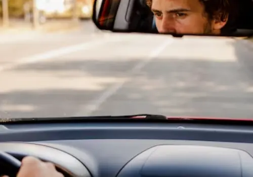 Aplicativo gratuito para rastrear carro ( Imagem: Freepik)