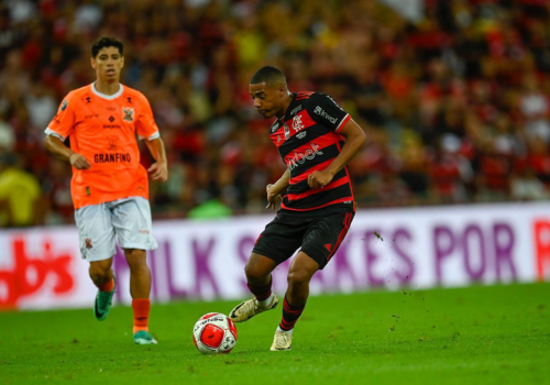 Jogos de futebol pelo celular: conheça os melhores apps