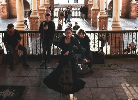 Curta o melhor da música espanhola: Baixe e ouça agora